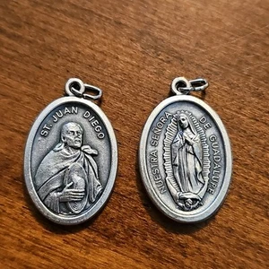 Vtg St Juan Diego/Nuestra Senora De Guadeloupe Medal One 2 Sided Pendant Italy - Picture 1 of 4