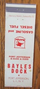 BAYLES DOCK MOBIL GASOLINERA MATCHBOOK CUBIERTA: PORT JEFFERSON, NUEVA YORK E15 - Imagen 1 de 2