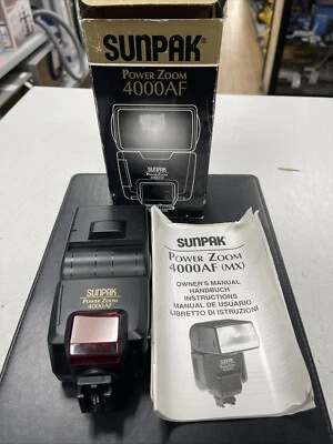Sunpak Power Zoom 4000AF FLASH for CANON cameras - Image 1 of 4