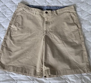 LL Bean Standard Fit Chino Shorts Mens Size 36 Khaki Flat Front - Picture 1 of 6