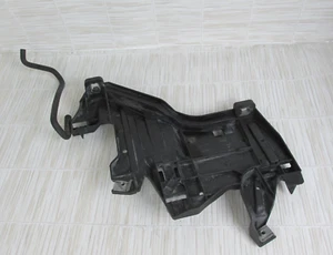 Soporte de montaje de faro lado del conductor izquierdo Audi A4 2009-2012 - Imagen 1 de 3