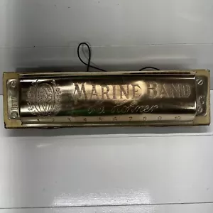 "Vintage Grande Appeso M HOHNER Fascia Marina Armonica Negozio Insegna Esposizione 24""x7" - Foto 1 di 12