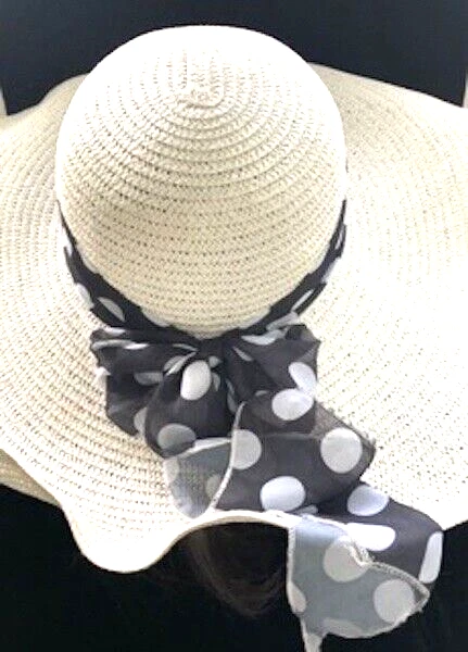 Sombrero blanco vintage de ala ancha para dama con corbata a lunares. 1970’s Foto 1 de 3