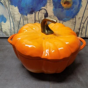Staub Enameled Cast Iron - Fall Pumpkin Cocotte - Dutch Oven 3.5 Quart RARE - Picture 1 of 21