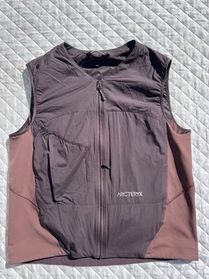 Chaleco aislante híbrido Arc'teryx System_A Drop 2 Chexa talla pequeña para hombre Polaris Foto 1 de 4