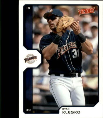 2002 Upper Deck Victory  #416 Ryan Klesko - NM-MT  - Image 1 of 2