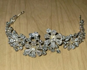 Bridal Tiara Silver Flowers And Rhinestones Adjustable 10.5" - Picture 1 of 5