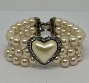 Vintage Carolee Faux Pearl Triple Strand Silver Tone Rhinestone 7.25" Bracelet - Bild 1 von 5