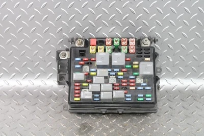 03-06 Yukon 5.3L Gasoline Engine Electrical Power Fuse Relay Box OEM Factory WTY - Изображение 1 из 4