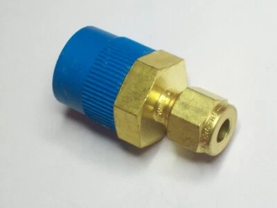1 - Swagelok Brass Connector Fitting, 1/4" OD Tube x 1/2" Male NPT, B-400-1-8  - Image 1 of 3