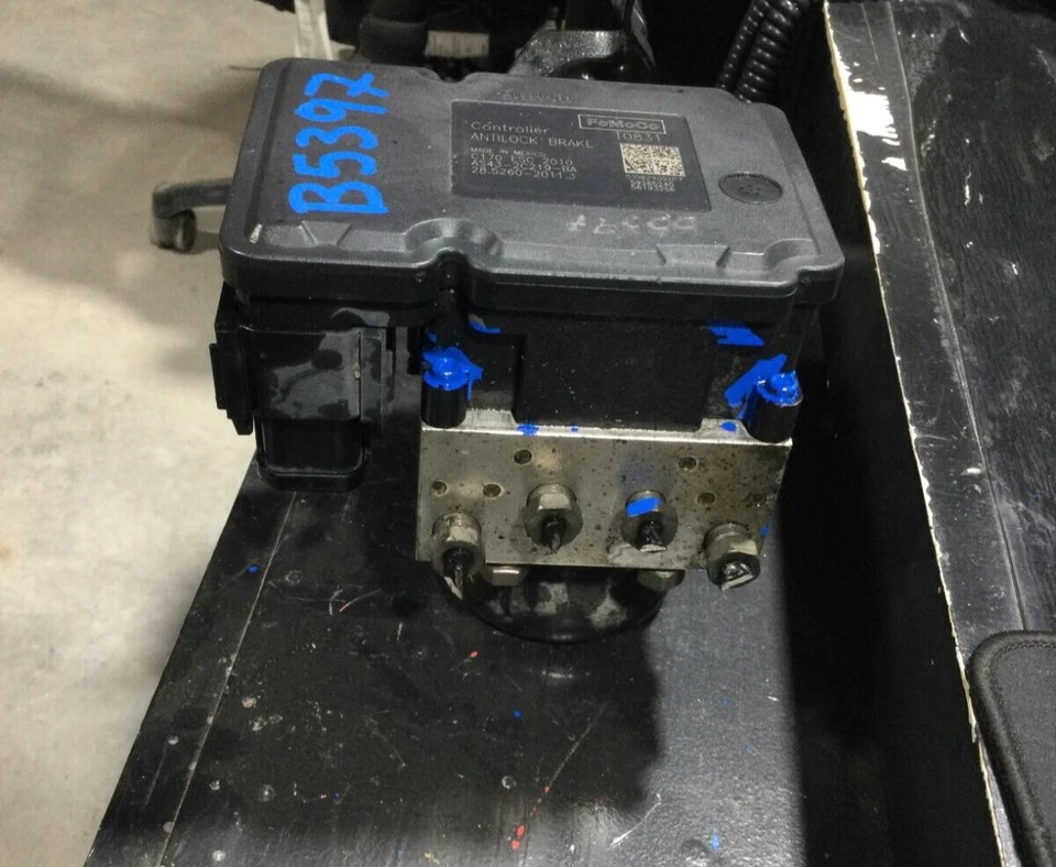 2010 2011 Ford Focus Anti Lock Brake Assembly ABS  2.0L Traction Control Used Foto 1 de 1