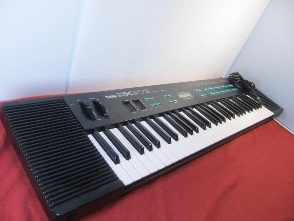 Yamaha DX27S FM Digital Synthesizer Built-in speaker Tested (DX100)  From Japan - Image 1 of 4