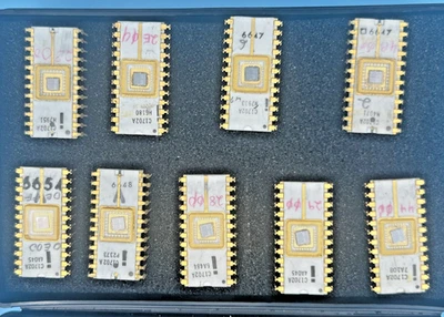 Lot of 9 INTEL C1702A EEPROM white ceramic with gold pins - Image 1 of 4
