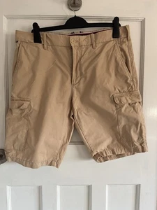 MEN'S TOMMY HILFIGER NEUTRAL COTTON JOHN CARGO SHORTS - SIZE 34 - EXCELLENT - Picture 1 of 2