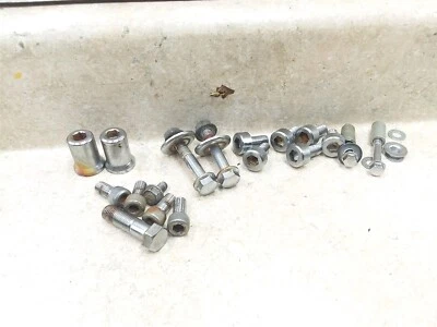 LOTE DE PERNOS DE CUADRO VARIOS HONDA V45 MAGNA VF750 1982 1983 PA AP-352 Foto 1 de 2