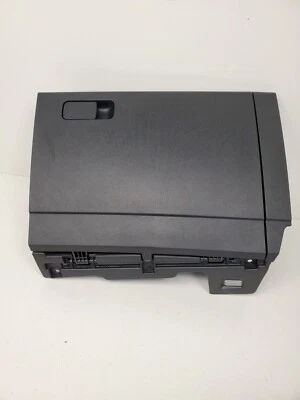 VOLKSWAGEN JETTA GLI 2019-2021 tablero de instrumentos guantera derecha almacenamiento negro OEM Foto 1 de 4