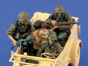 Verlinden 1/35 German VW Kubelwagen Waffen-SS Vehicle Crew WWII (3 Figures) 1381 - Picture 1 of 1
