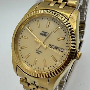 Vintage Timex Quartz Watch Men Gold Tone Fluted Bezel Day Date New Battery 7" - Picture 1 of 6