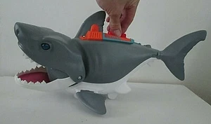 Imaginext Shark Adventure MEGA BITE SHARK with Swimming Action - Picture 1 of 5