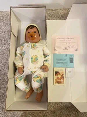 2001 Stamped, Cuddle Me Boy , Baby Yellow Outfit Pacifier Bible, Lee Middleton - Image 1 of 4