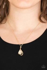 Paparazzi Tell Me A Love Story Gold Necklace/Earrings Set - Picture 1 of 2