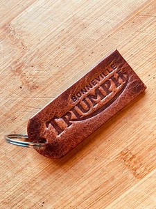 Leder Schlüsselanhänger leather keychain - Triumph Bonneville Classic OG - Picture 1 of 4