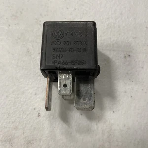 Audi VW Seat Engine ECU Control Black Relay 1K0951253A 4-Pin - Picture 1 of 2