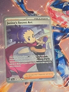 Janine's Secret Art 088/064 Sv: Shrouded Fable Holo - Bild 1 von 2