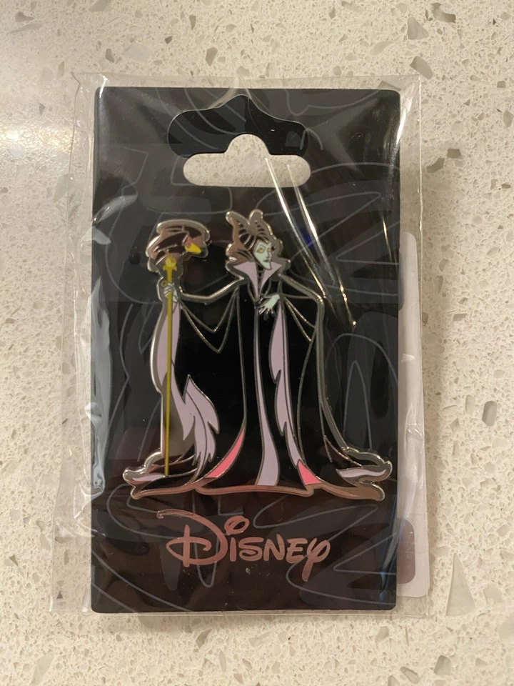 Pin Maléfica - Monograma Foto 1 de 1