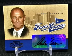 2004 Playoff Honors Fans of the Game Corbin Bernsen #252FG-2 Auto Major League - Picture 1 of 2