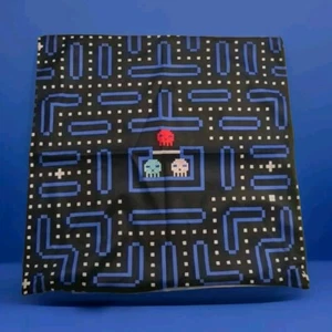 Pac Man - Pillow COVER - Modern Made 17" x 17" Square - Picture 1 of 2