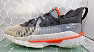 Zapatillas Under Armour Curry 7 UNDRTD blancas negras grises 3021258 100 para hombre talla 8 - Imagen 1 de 14