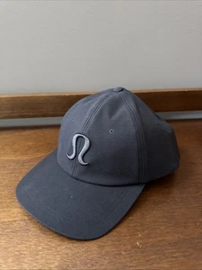 Sombrero Lululemon Días Tono Gorra de Pelota Logo Atlético Ajustable Negro Sombrero O/S - NUEVO - Imagen 1 de 8