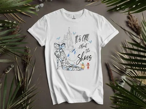 Disney Cenicienta Princesa Zapatos Castillo Mágico Camiseta Blanca - Imagen 1 de 4