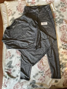 NWT Size Medium Climate Control By Cuddl Duds Grey And Black - Picture 1 of 5