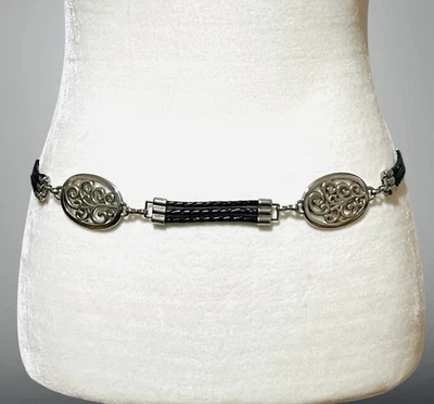 Cinturón de cadena medallón de cuero negro y plata grande de colección Southwestern Biker Foto 1 de 4