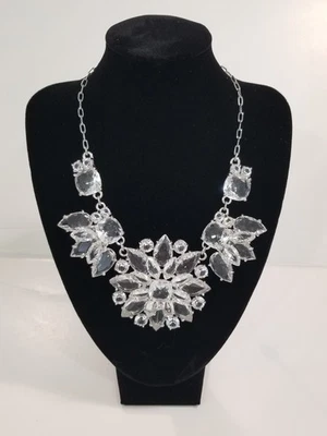 Kate Spade 水晶花朵声明项链全新无标签 — 第 1/4 张图片