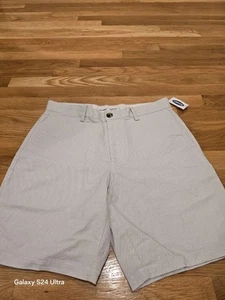 NWT Old Navy Slim Ultimate Chino Shorts Mens Size 30" Gray 8" Inseam Built Flex - Picture 1 of 5