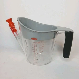 OXO Gravy Fat Separator Good Grips 4 Cup Angled Measuring Cup Gravy - Picture 1 of 6