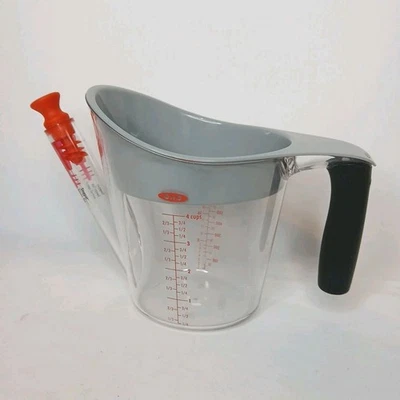 OXO Gravy Fat Separator Good Grips 4 Cup Angled Measuring Cup Gravy - Image 1 of 4