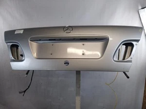 Maletero/Portón trasero MERCEDES CLASSE E 210 PHASE 1 210750137528 - Imagen 1 de 14