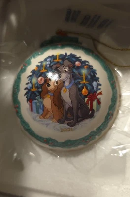 Walt Disney Colecciones Clásicas Dama y Vagabundo 2001 Adorno de Navidad Y2K Raro Foto 1 de 4