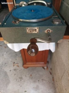 gramophone diamond Pathé dans sa caisse en bois + 7 disques aiguille - Photo 1/13