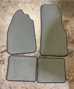 1971-1973 Volkswagen Super Beetle Floor Mat 4pc Set Loop. 01 Black. - Picture 1 of 1
