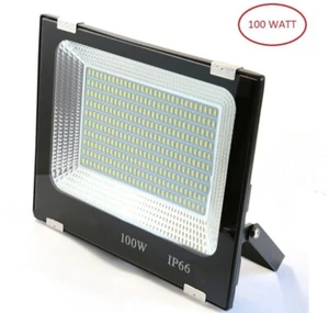 FARO LED ESTERNO 100W SMD IP66 LUCE FREDDA ILLUMINAZIONE PER ESTERNO - Foto 1 di 1