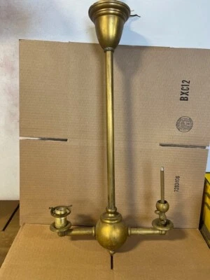 Accesorio eléctrico y de gas de 2 brazos necesita restauración Foto 1 de 3