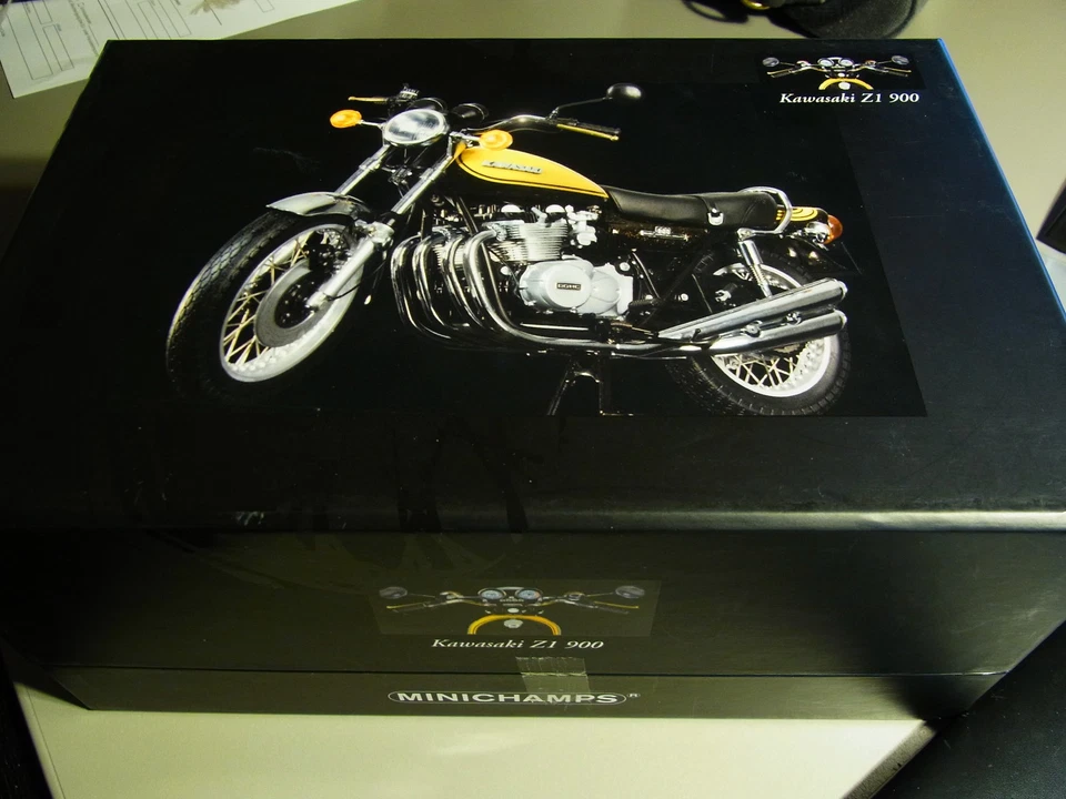 nur Verpackung für Kawasaki Z1 900 Minichamps 1/12 Super 4 Candy Green/Yellow - Bild 1 von 4