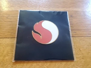QUALCOMM SNAPDRAGON LIMITED EDITION Logo Pin PROMO! NEW! Mint Gaming Inside - Picture 1 of 4
