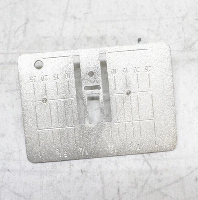 Bernina ZigZag 针板喉盘 适用于 Activa 130-140 Virtuosa 150-160 — 第 1/2 张图片