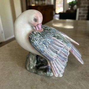 Vintage Toyo MACAU Porcelain Love Bird Pink & Blue Pastel 6” - Picture 1 of 9